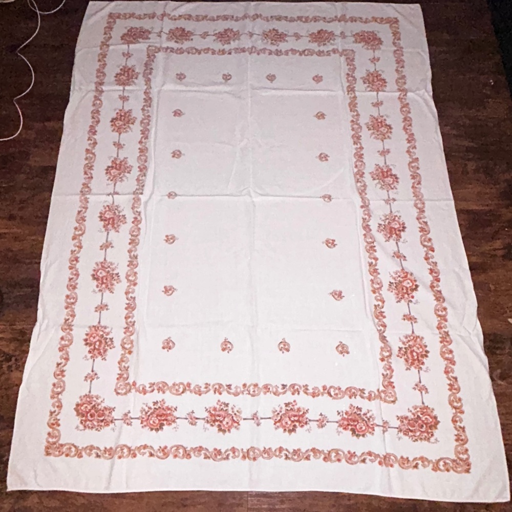 Vintage Tablecloth floral 72”x56”